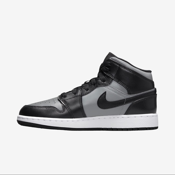 Air Jordan 1 Mid Women’s Sneakers - Picture 9 of 12